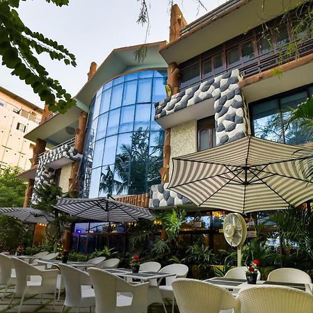 Oyo Cafe Garden Villa Patna  Exterior photo